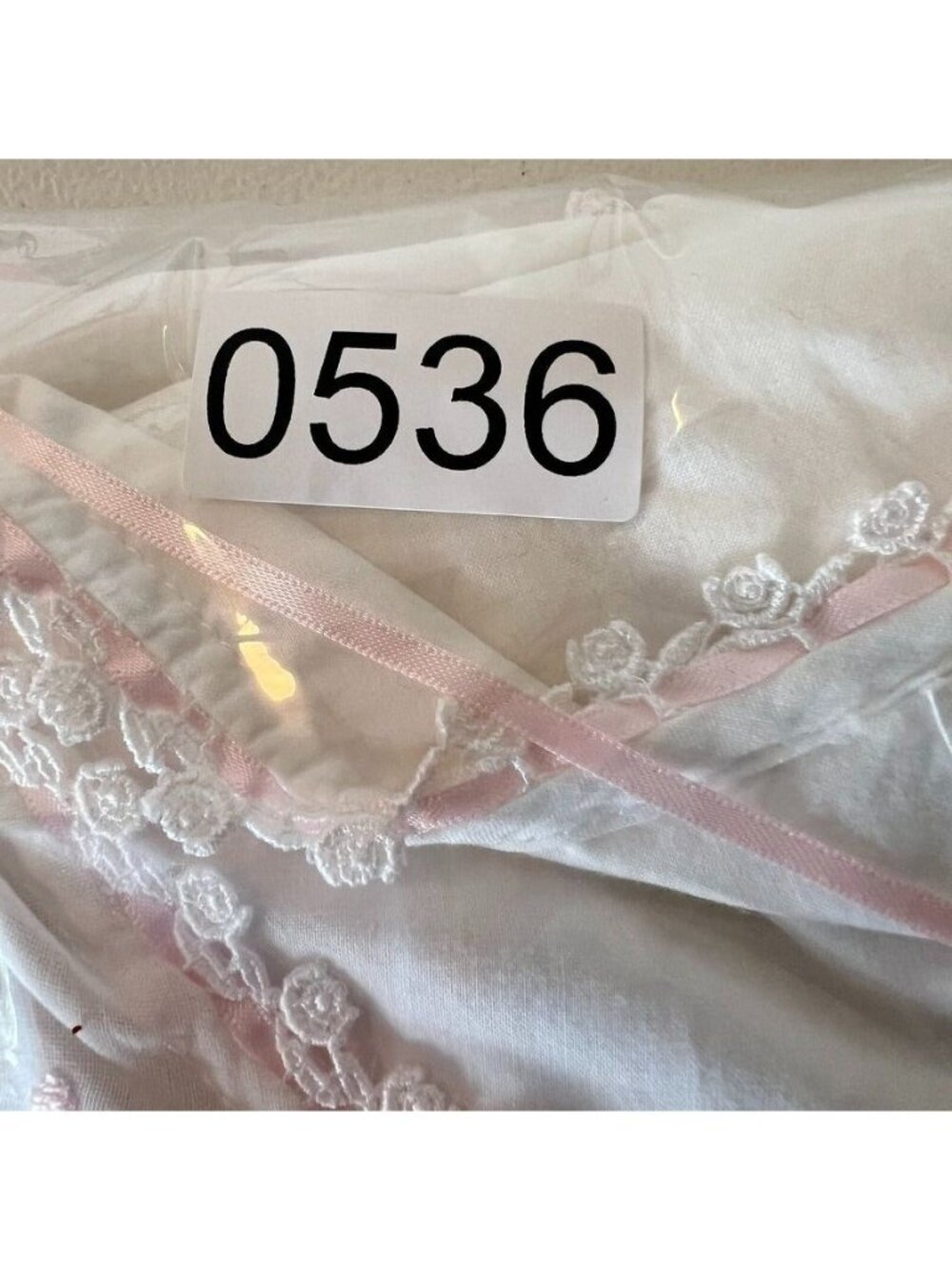 VTG Eileen West Traditional Nightgown Sz S White Pink Swiss Dot Lace Cottagecore - Picture 13 of 13